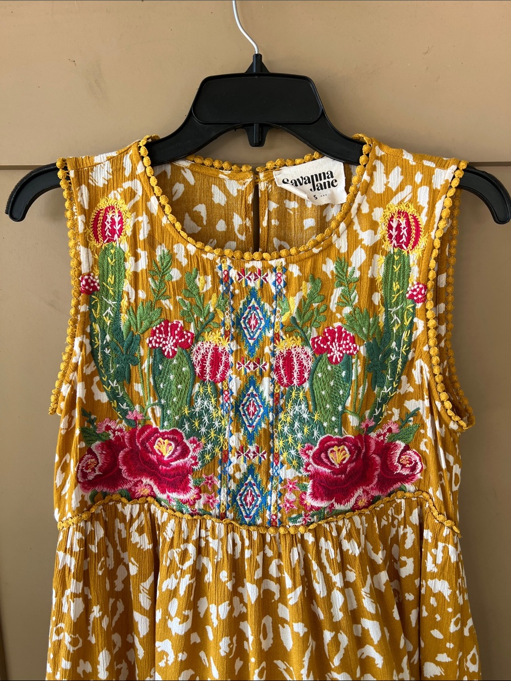 Savanna Jane Sz S Mustard Floral & Cactus Embroidered Sleeveless Top - Picture 2 of 7